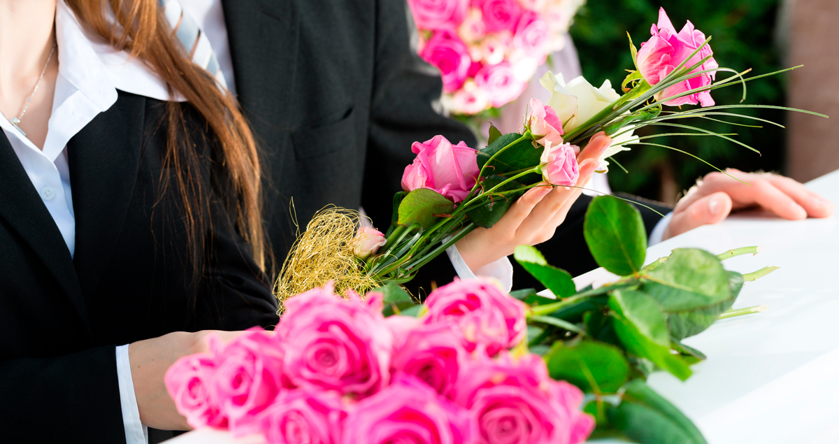 Fleurs et ornements funéraires Fleurs et ornements funéraires